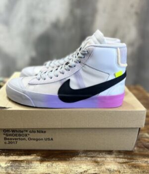 OFF-WHITE SNEAKER