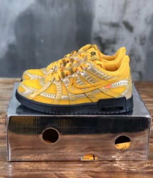 OFF-WHITE SNEAKER