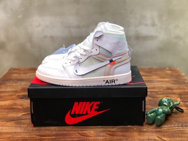 OFF-WHITE SNEAKER