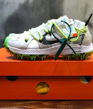 OFF-WHITE SNEAKER