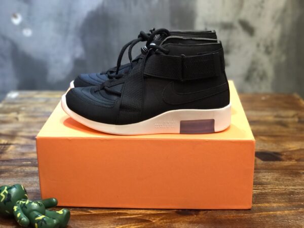 OFF-WHITE SNEAKER