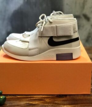 OFF-WHITE SNEAKER