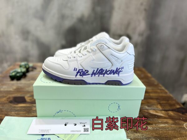 OFF-WHITE SNEAKER