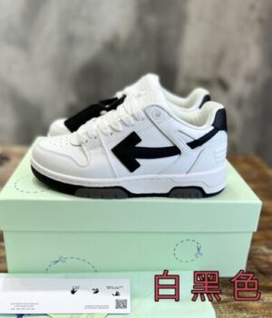 OFF-WHITE SNEAKER