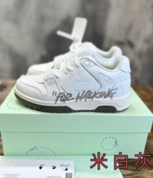 OFF-WHITE SNEAKER