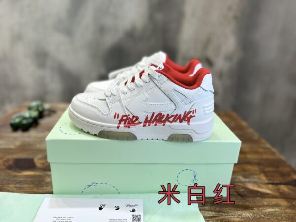 OFF-WHITE SNEAKER