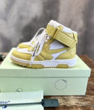 OFF-WHITE SNEAKER