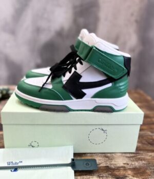 OFF-WHITE SNEAKER