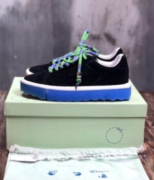 OFF-WHITE SNEAKER