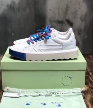 OFF-WHITE SNEAKER