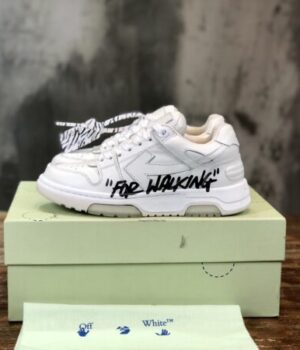 OFF-WHITE SNEAKER