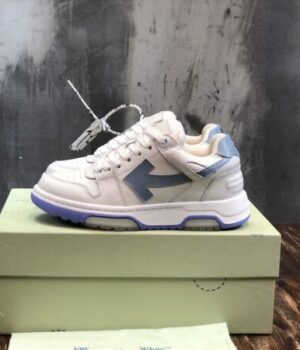 OFF-WHITE SNEAKER