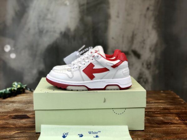 OFF-WHITE SNEAKER