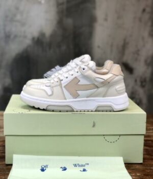 OFF-WHITE SNEAKER