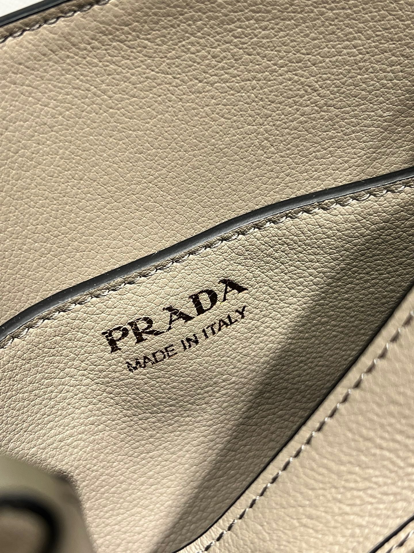 PRADA BAG - Image 7
