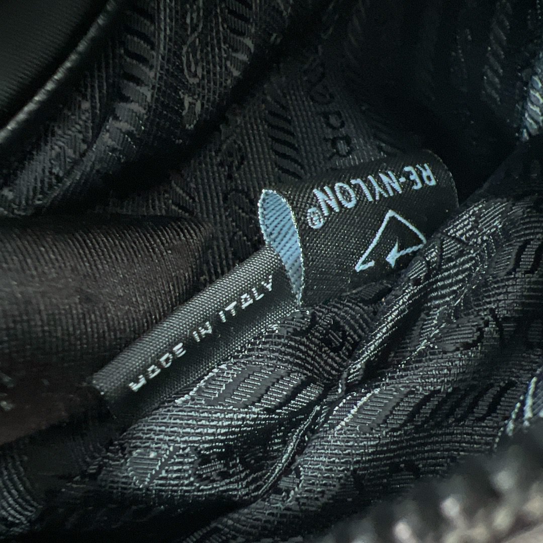 PRADA BAG - Image 7