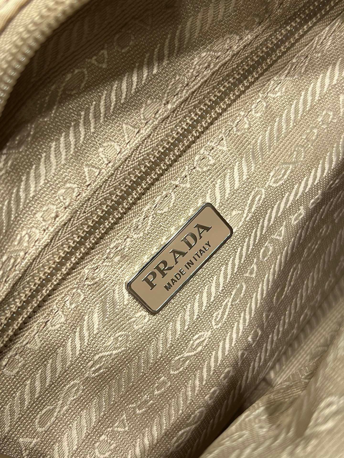 PRADA BAG - Image 7