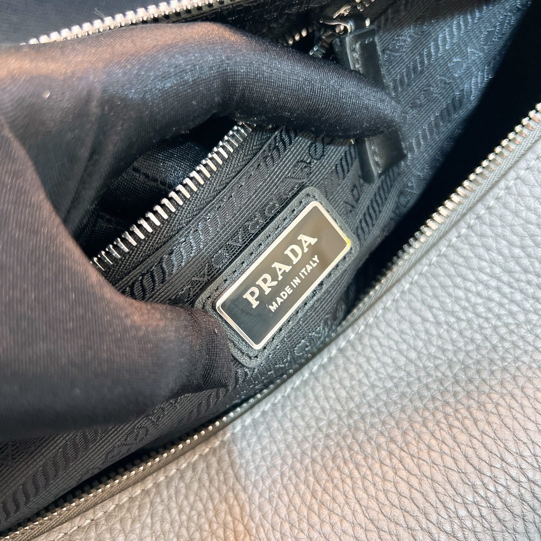 PRADA BAG - Image 5