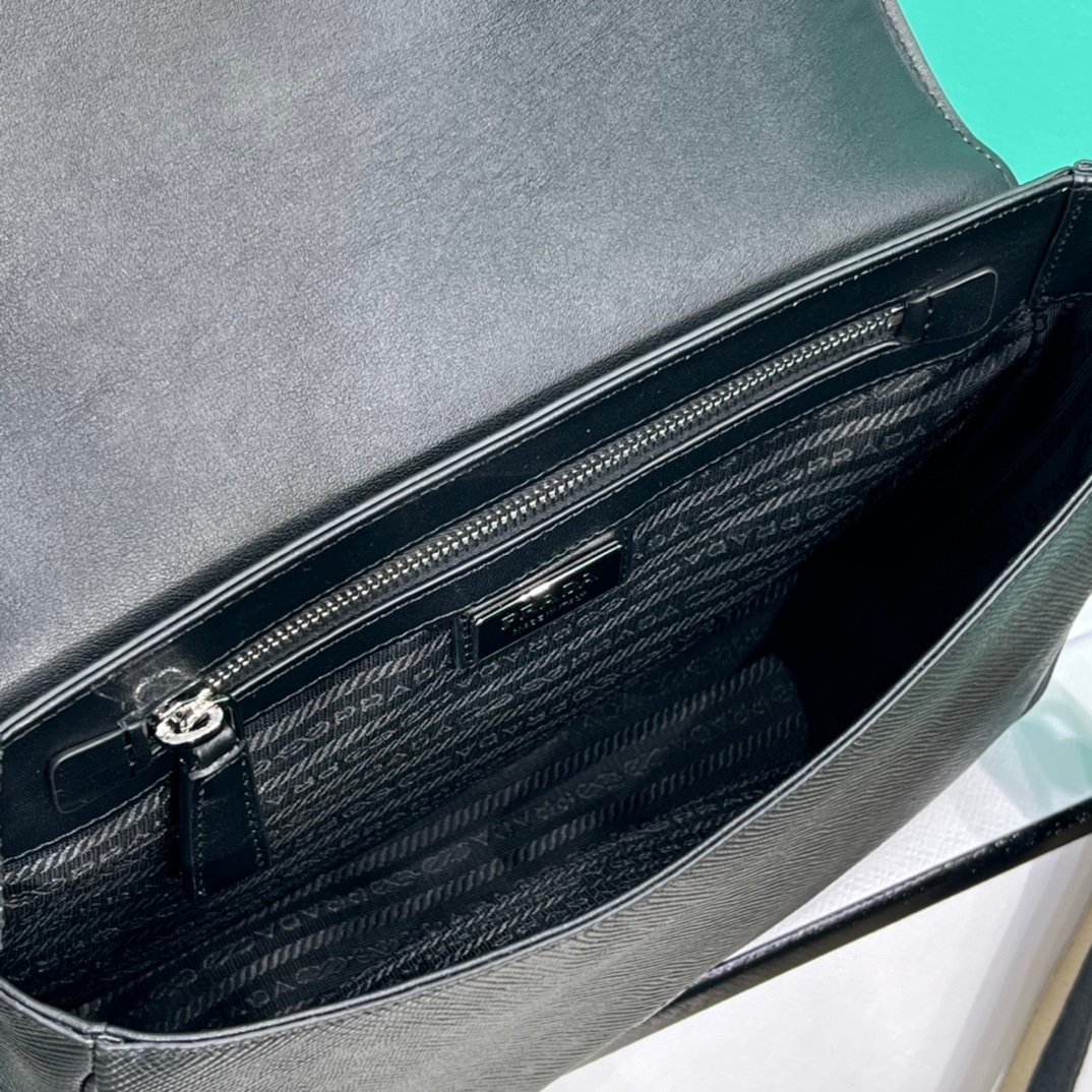 PRADA BAG - Image 5