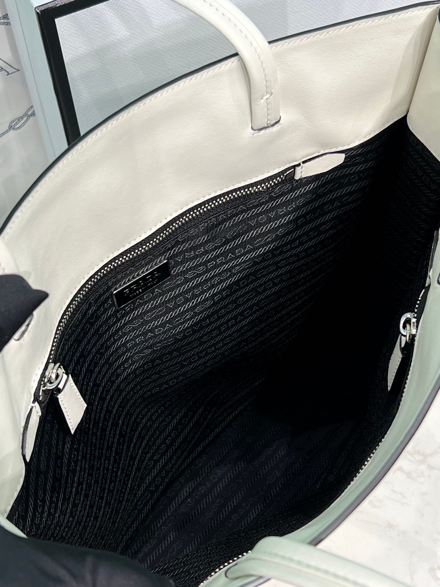 PRADA BAG - Image 5