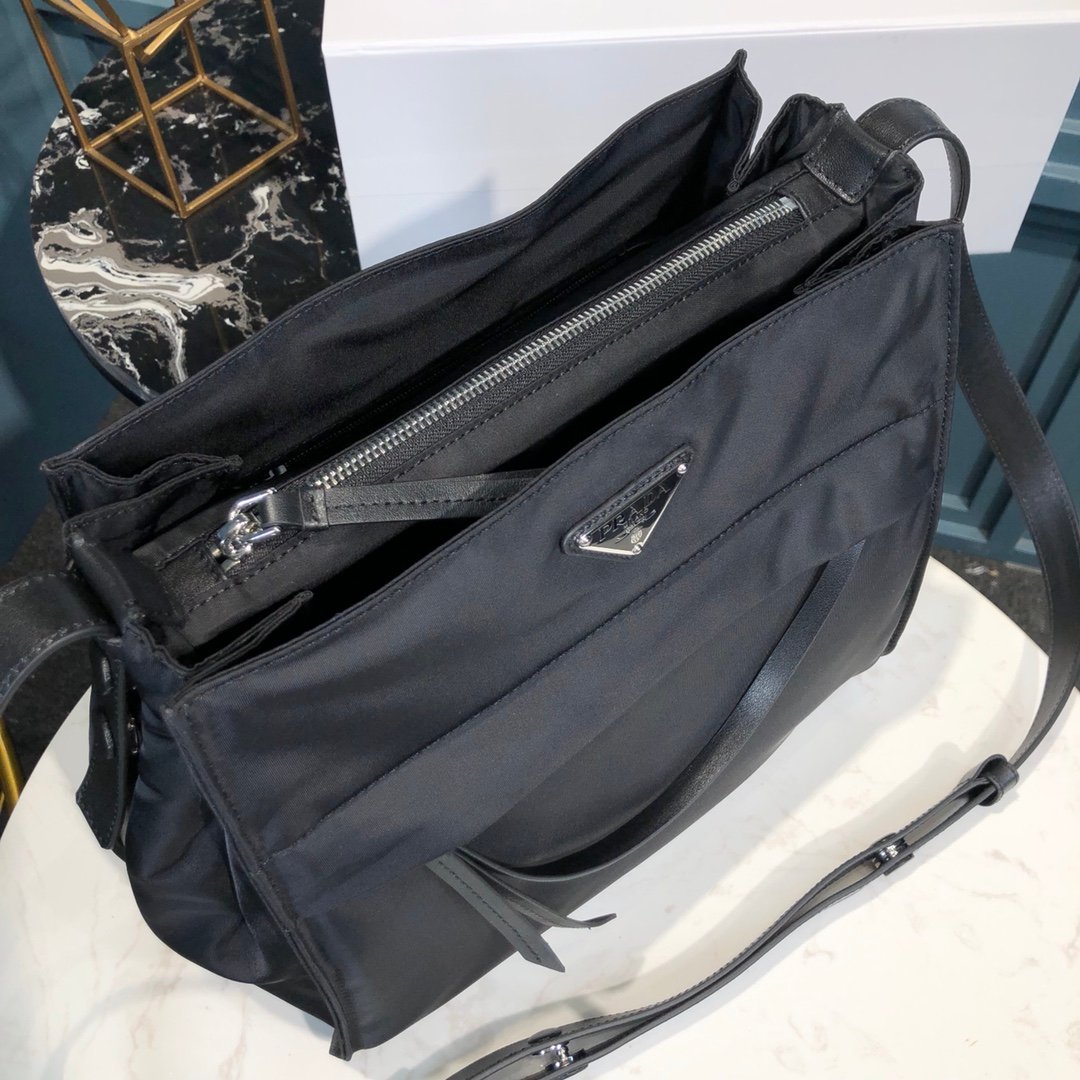 PRADA BAG - Image 7