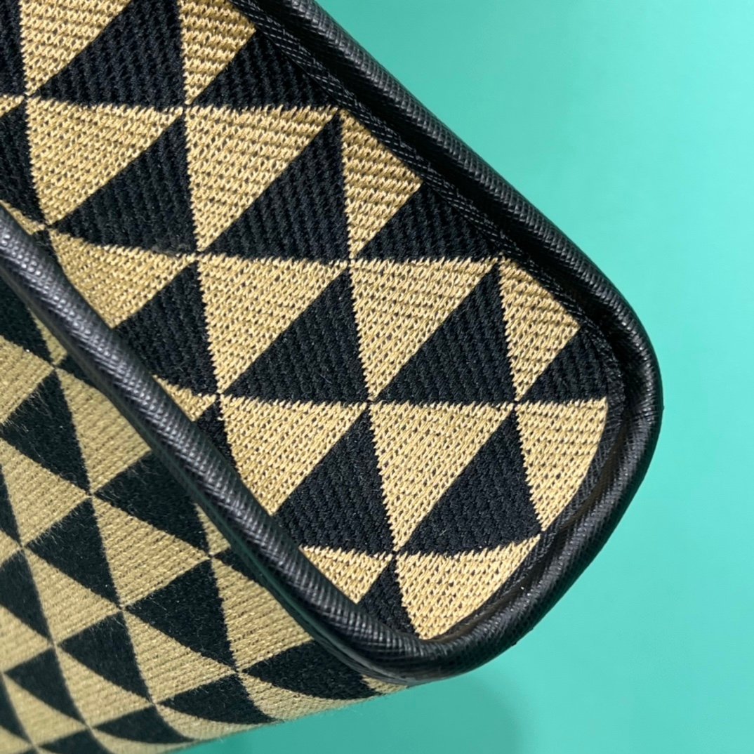 PRADA BAG - Image 7