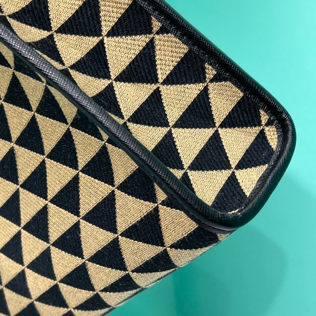 PRADA BAG - Image 7