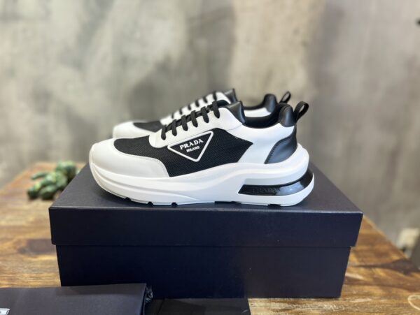 PRADA SNEAKER