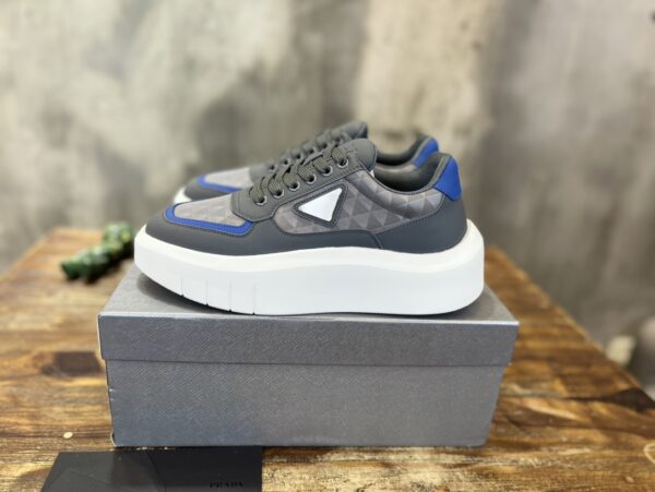 PRADA SNEAKER