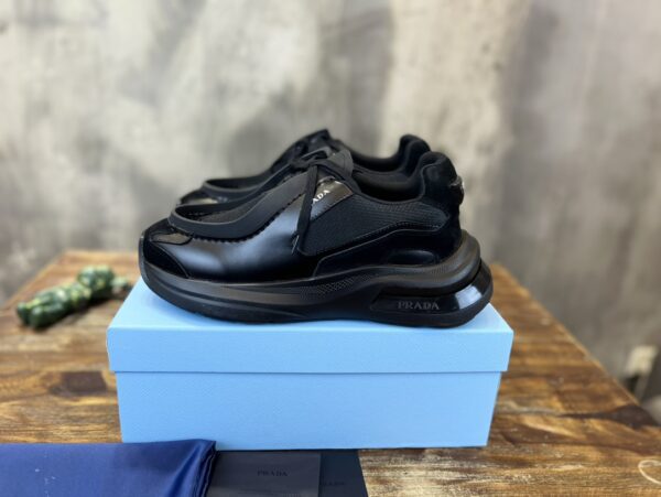 PRADA SNEAKER