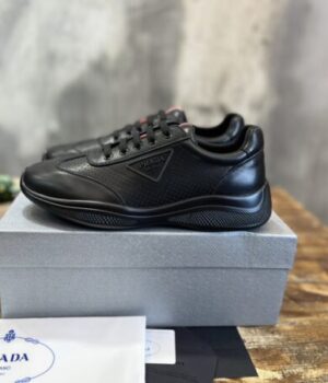 PRADA SNEAKER