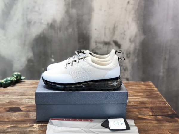 PRADA SNEAKER