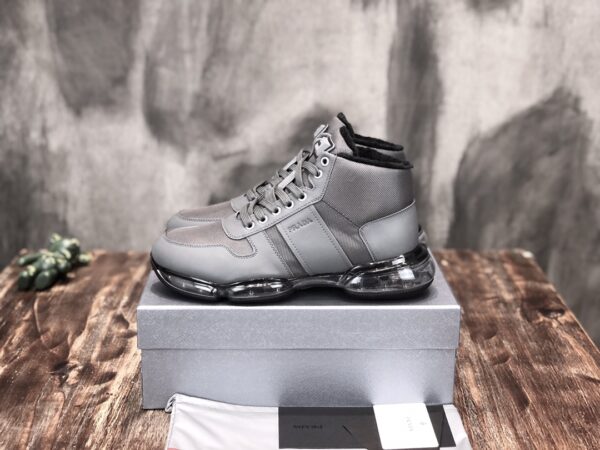 PRADA SNEAKER