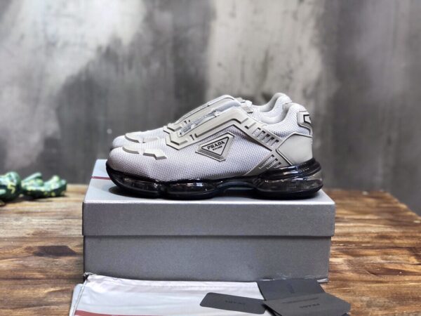 PRADA SNEAKER