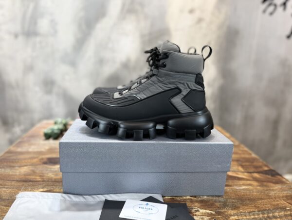 PRADA SNEAKER