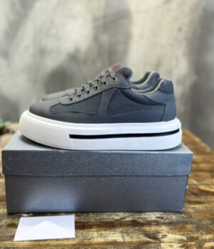 PRADA SNEAKER