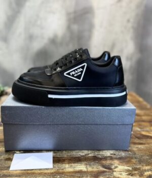 PRADA SNEAKER