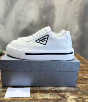 PRADA SNEAKER
