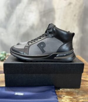 PRADA SNEAKER