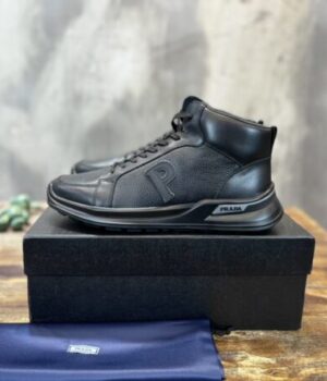 PRADA SNEAKER