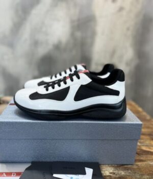 PRADA SNEAKER