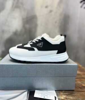 PRADA SNEAKER