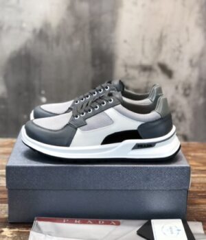 PRADA SNEAKER