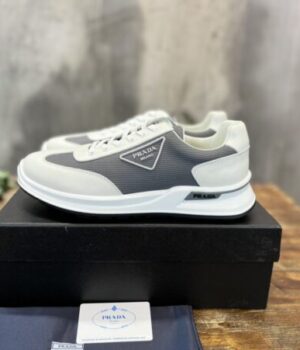 PRADA SNEAKER