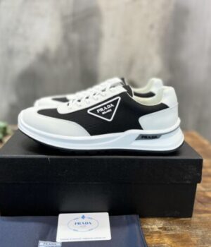 PRADA SNEAKER