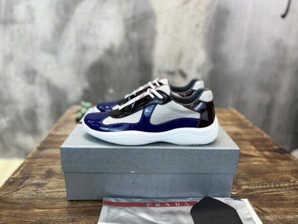 PRADA SNEAKER