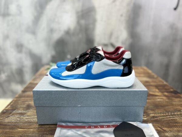 PRADA SNEAKER