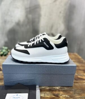 PRADA SNEAKER