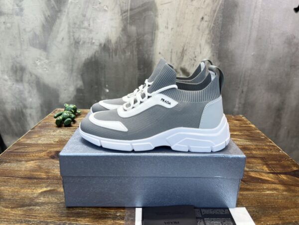 PRADA SNEAKER