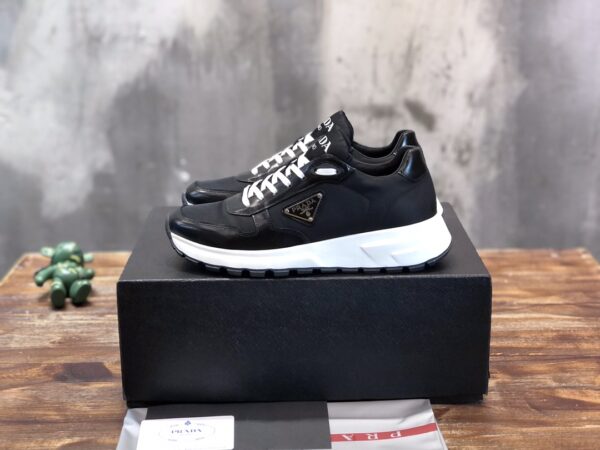 PRADA SNEAKER